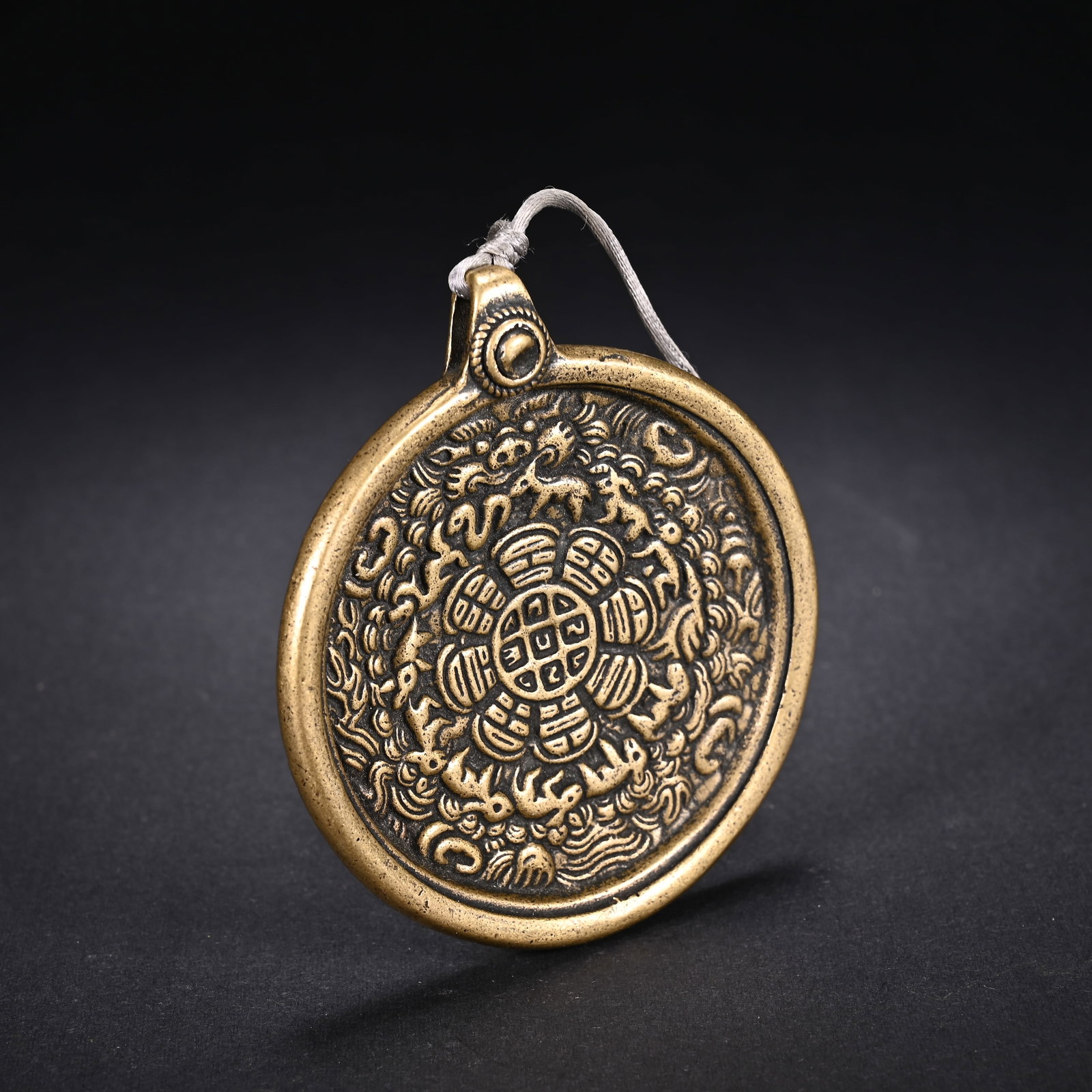 An Exquisite Bronze Trigram Pattern Pendant - 3