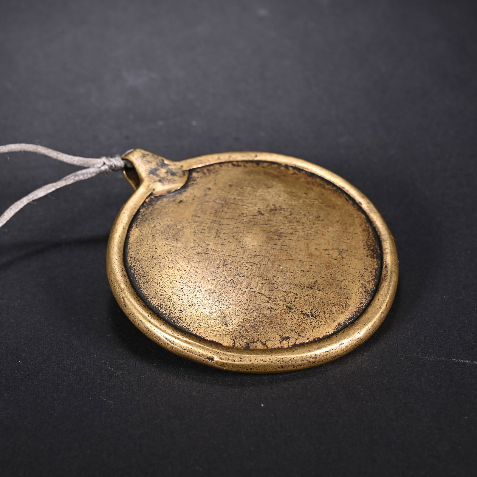 An Exquisite Bronze Trigram Pattern Pendant - 9
