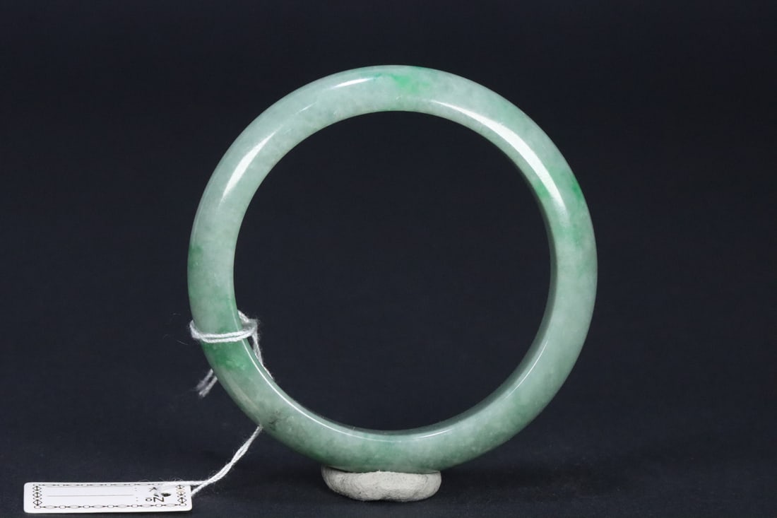 An Exquisite Jadeite Bracelets - 3
