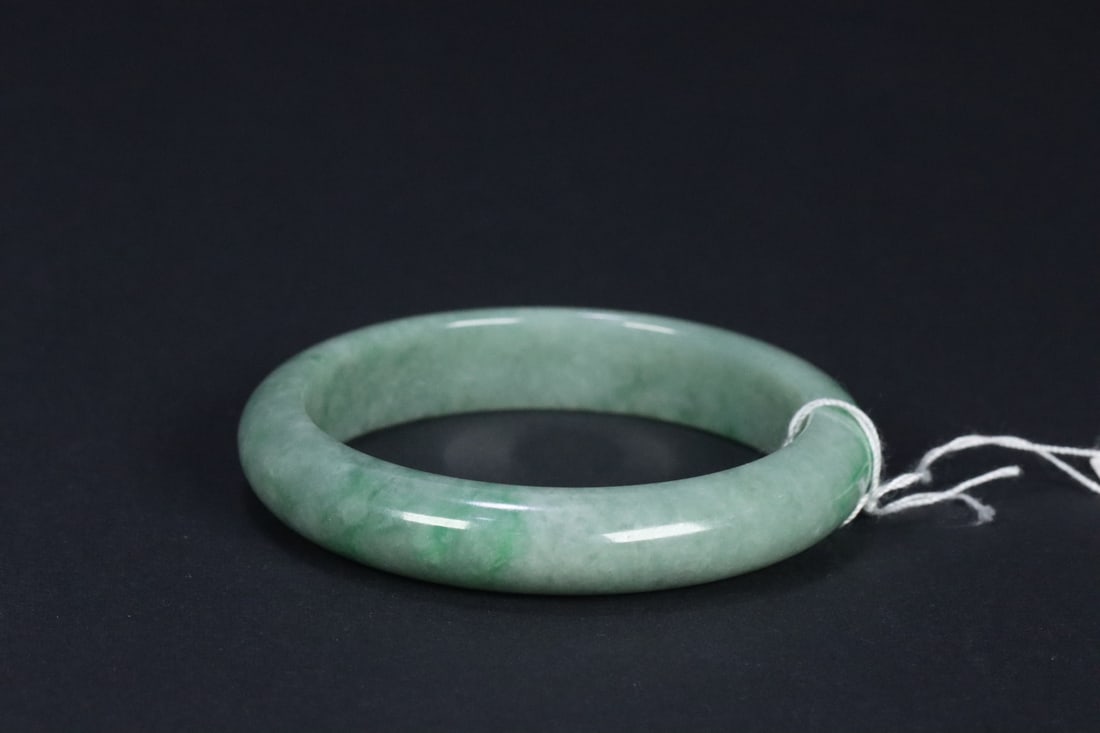 An Exquisite Jadeite Bracelets - 5