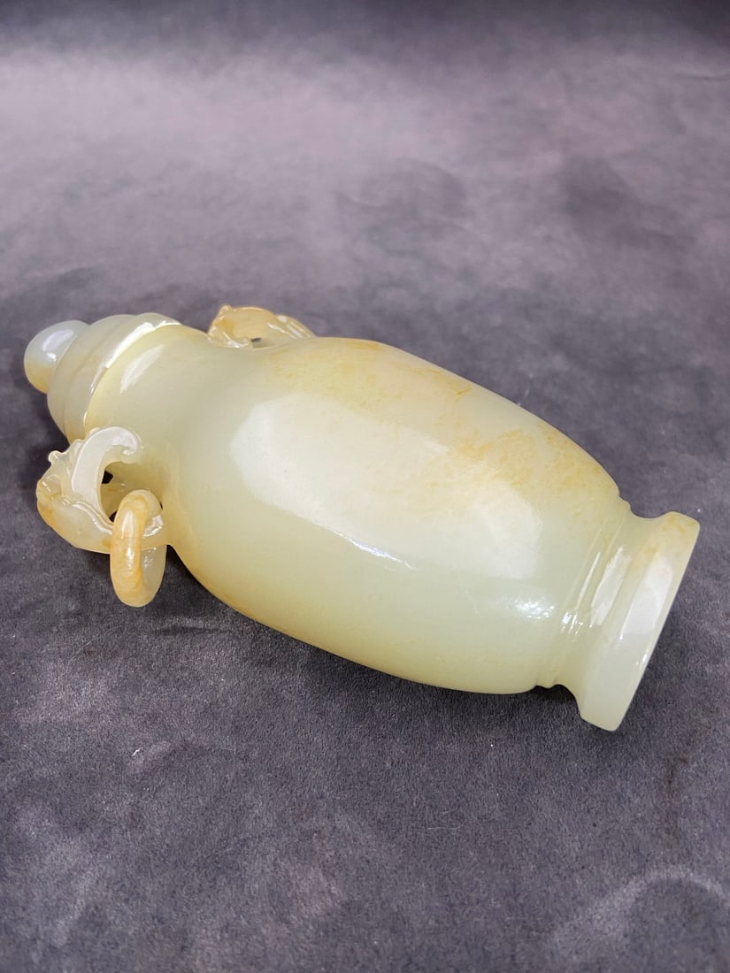 An Exquisite White Jade Double-Ears Vase - 3