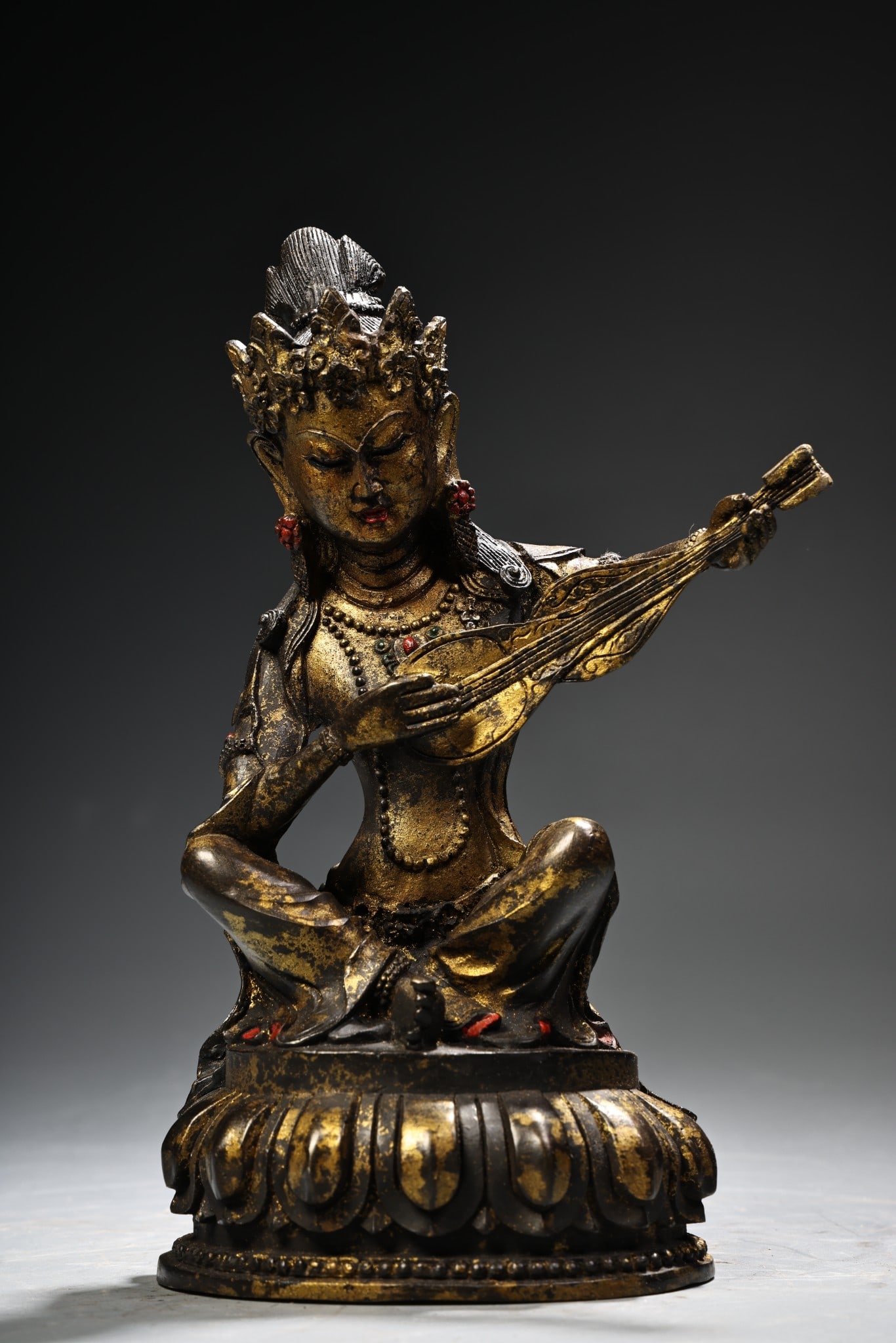 A Exquisite Bronze Mud Gold Dakini Buddha statue Ornament: A Exquisite Bronze Mud Gold Dakini Buddha statue Ornament,Qing Dynasty, China,Size:8.7inx5.1in,Weigh:1000g