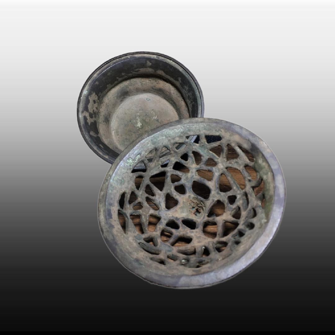 A Exquisite Bronze Censer - 3