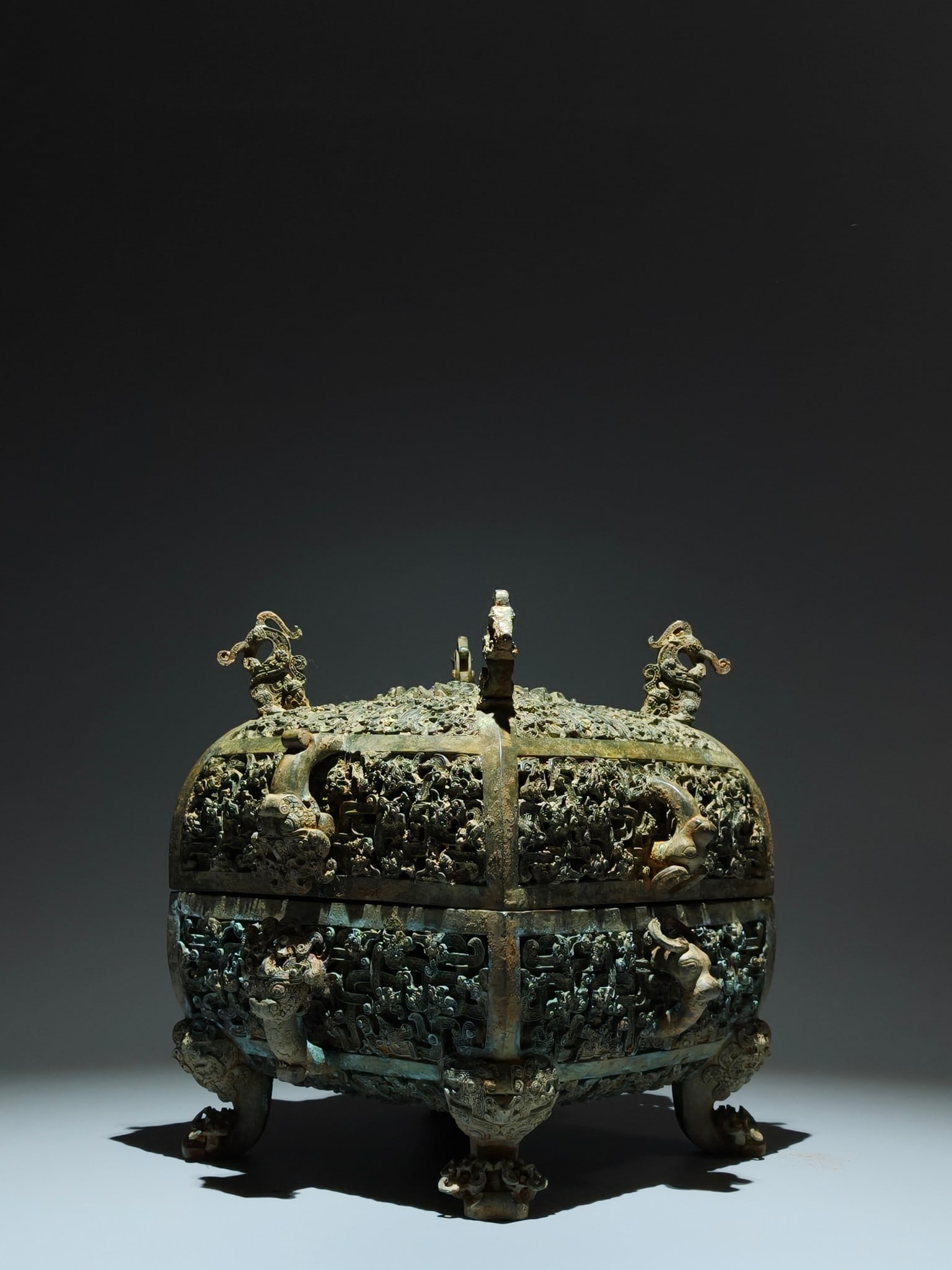 A Exquisite Bronze Dragon Pattern Box - 4