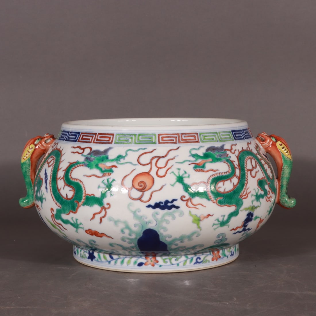 A Exquisite Blue and White Doucai Dragon Pattern Double-Ears Brush Washer (1 of 8)