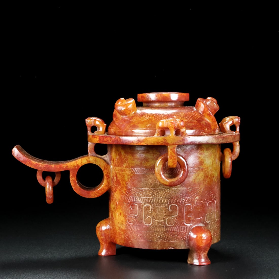 A Exquisite Hotan Jade Cup: A Exquisite Hotan Jade Cup,Han Dynasty, China,Size:7.9inx5.1inx5.9in ,Weight:1139.5g 和田玉杯子,中国汉代