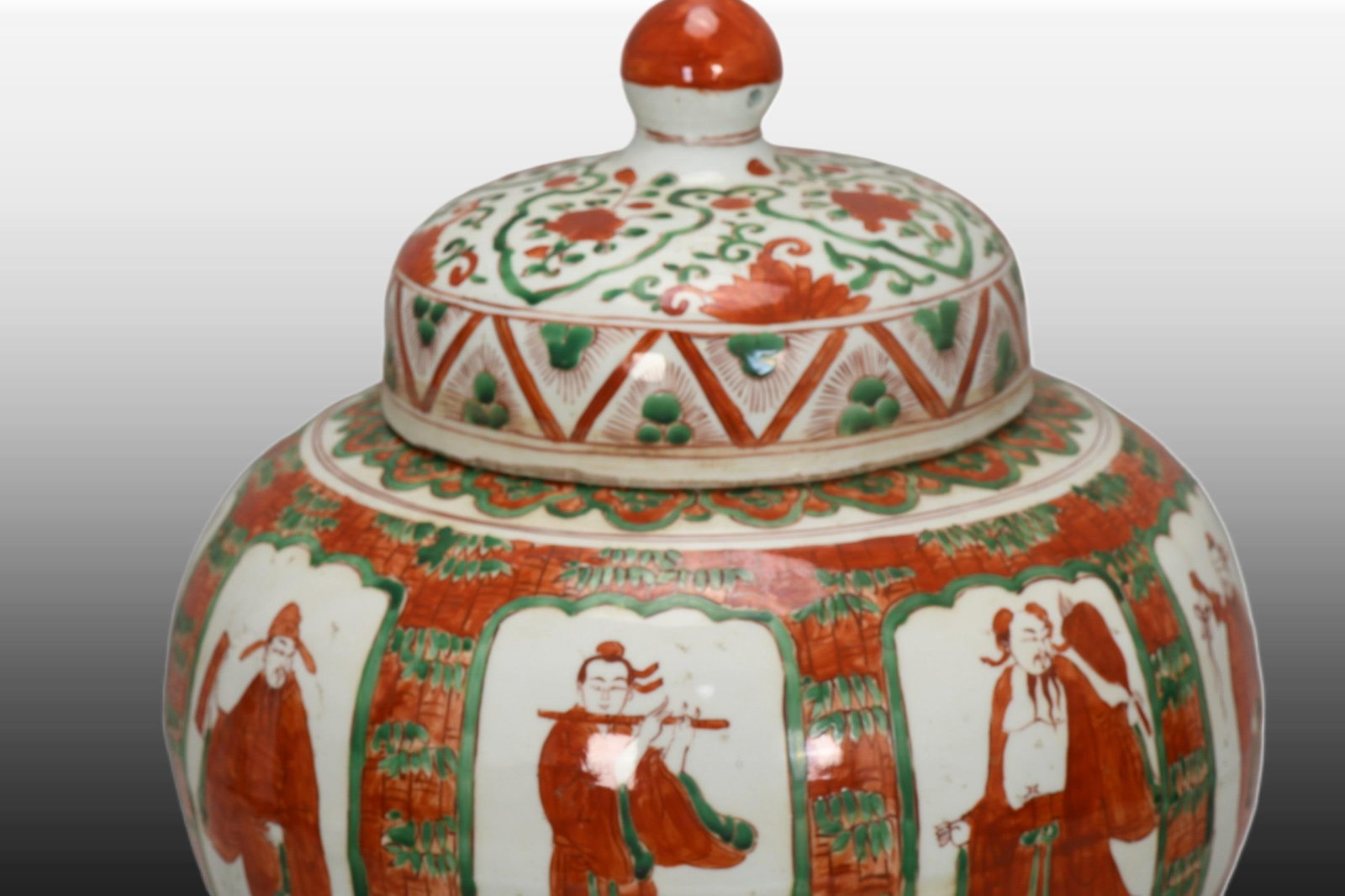 A Exquisite Wucai Figures Pattern Jar - 3