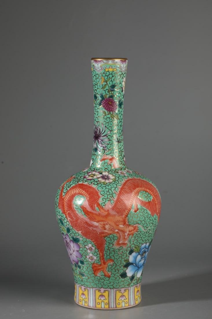 A Exquisite Green Ground Painted Gold Dragon Pattern Vase - 2