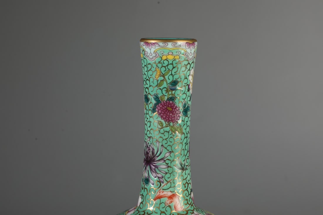 A Exquisite Green Ground Painted Gold Dragon Pattern Vase - 3