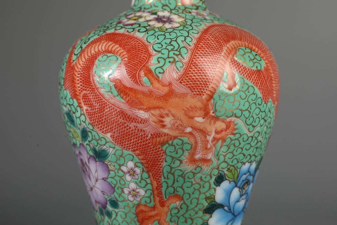A Exquisite Green Ground Painted Gold Dragon Pattern Vase - 4