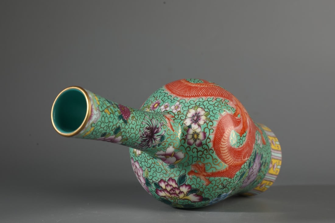A Exquisite Green Ground Painted Gold Dragon Pattern Vase - 8