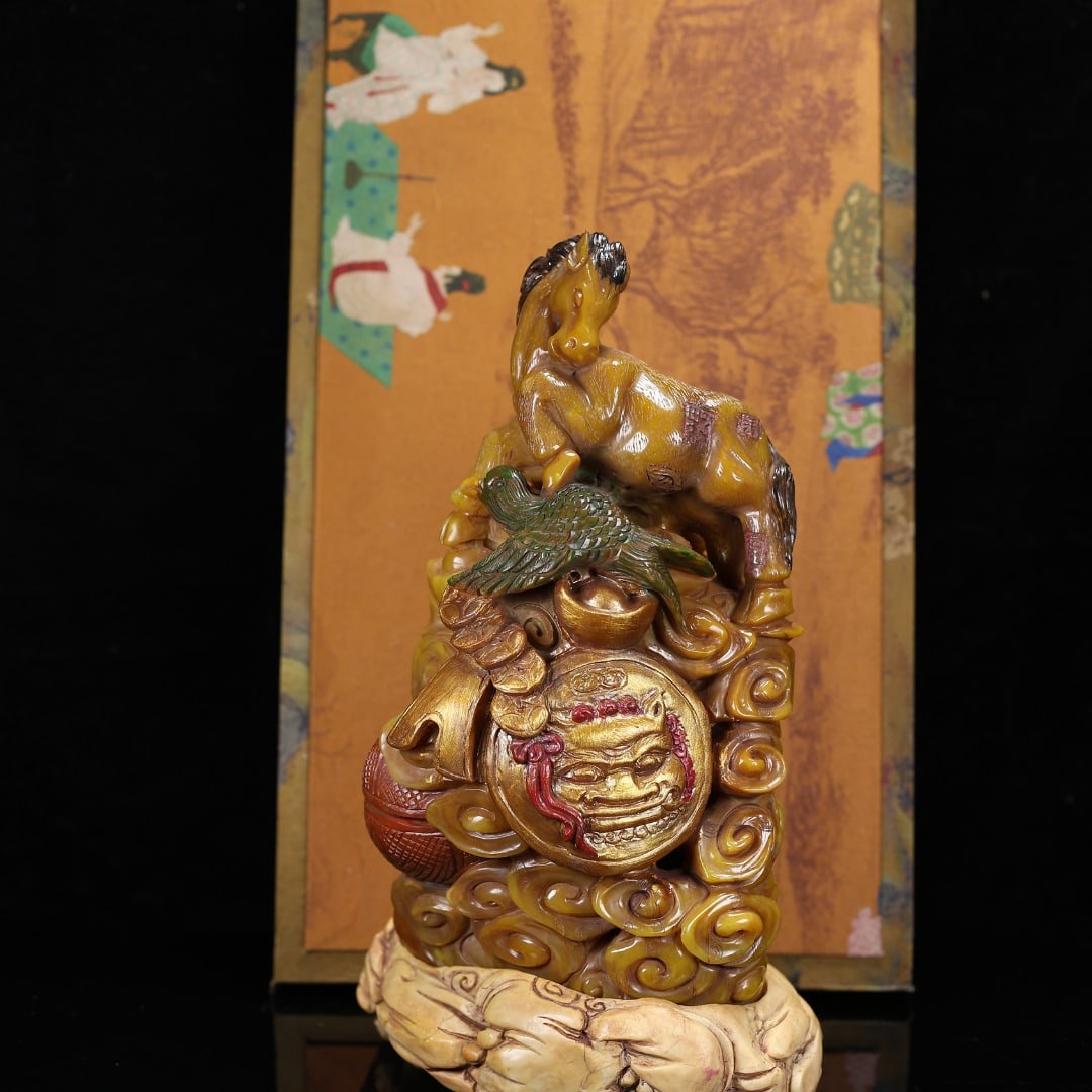 A Exquisite Shoushan Stone Horse Ornament: A Exquisite Shoushan Stone Horse Ornament,Qing Dynasty, China,With Mark,Size:8.1inx4.5inx4.1in,Weight:2700g 寿山石马摆件,中国清代,带&#