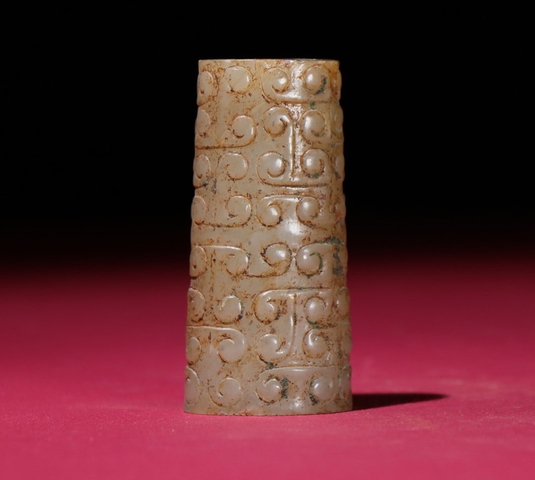 A Exquisite Hotan Jade Handheld Carving: A Exquisite Hotan Jade Handheld Carving,Han Dynasty, China,Size:2.5inx1.2inx0.6in,Weight:62g 和田玉手把件,中国汉代