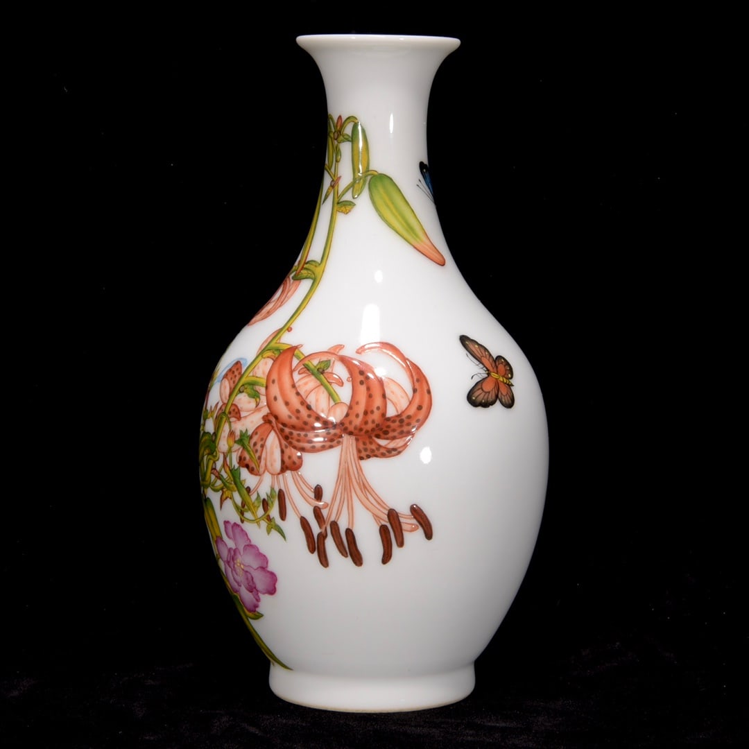 A Exquisite Enamel Flower and Butterfly Pattern Vase (1 of 8)