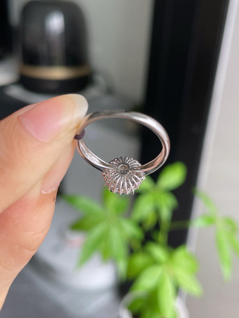 A Exquisite Diamond Inlaid Jadeite Ring - 5