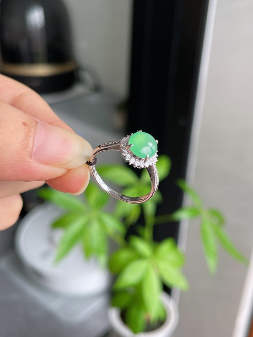 A Exquisite Diamond Inlaid Jadeite Ring - 6