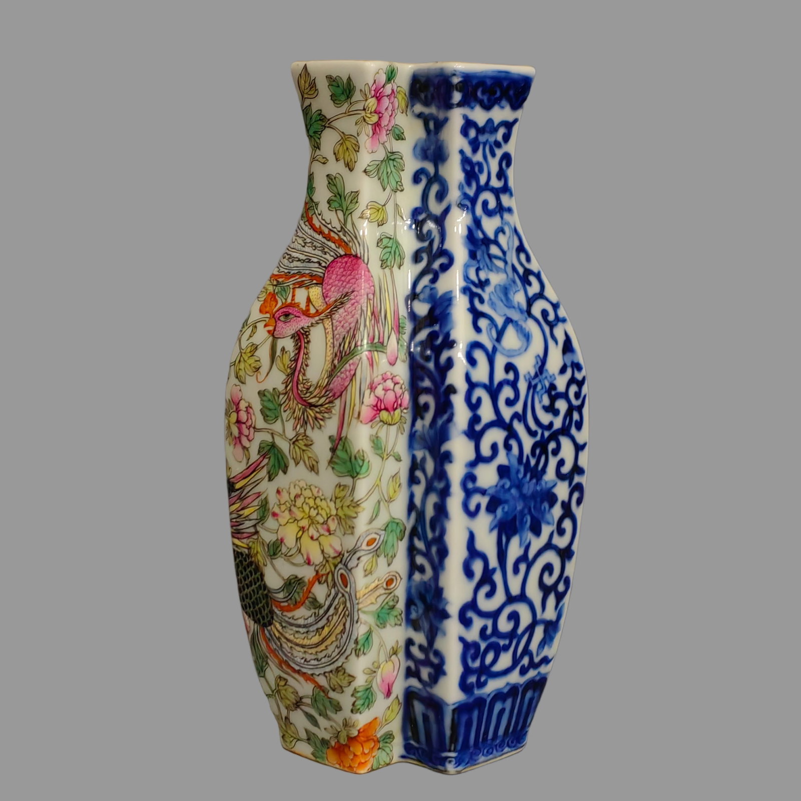 A Exquisite Blue and White Famille-Rose Phoenix Pattern Vase: A Exquisite Blue and White Famille-Rose Phoenix Pattern Vase,Qing Dynasty, China,Qianlong Six-character Mark,Size:6.1inx2inx3.3inx2.3in