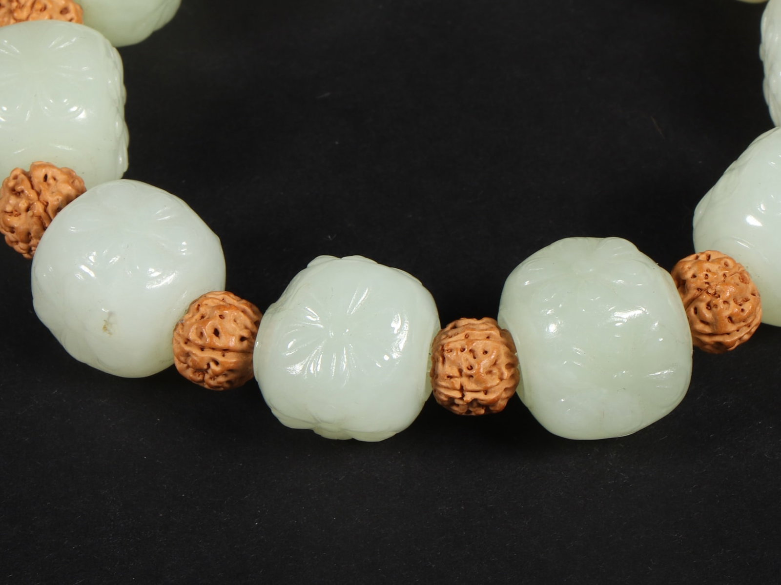 A Exquisite Hotan Jade Eight Treasures Flower Pattern Bracelets - 6