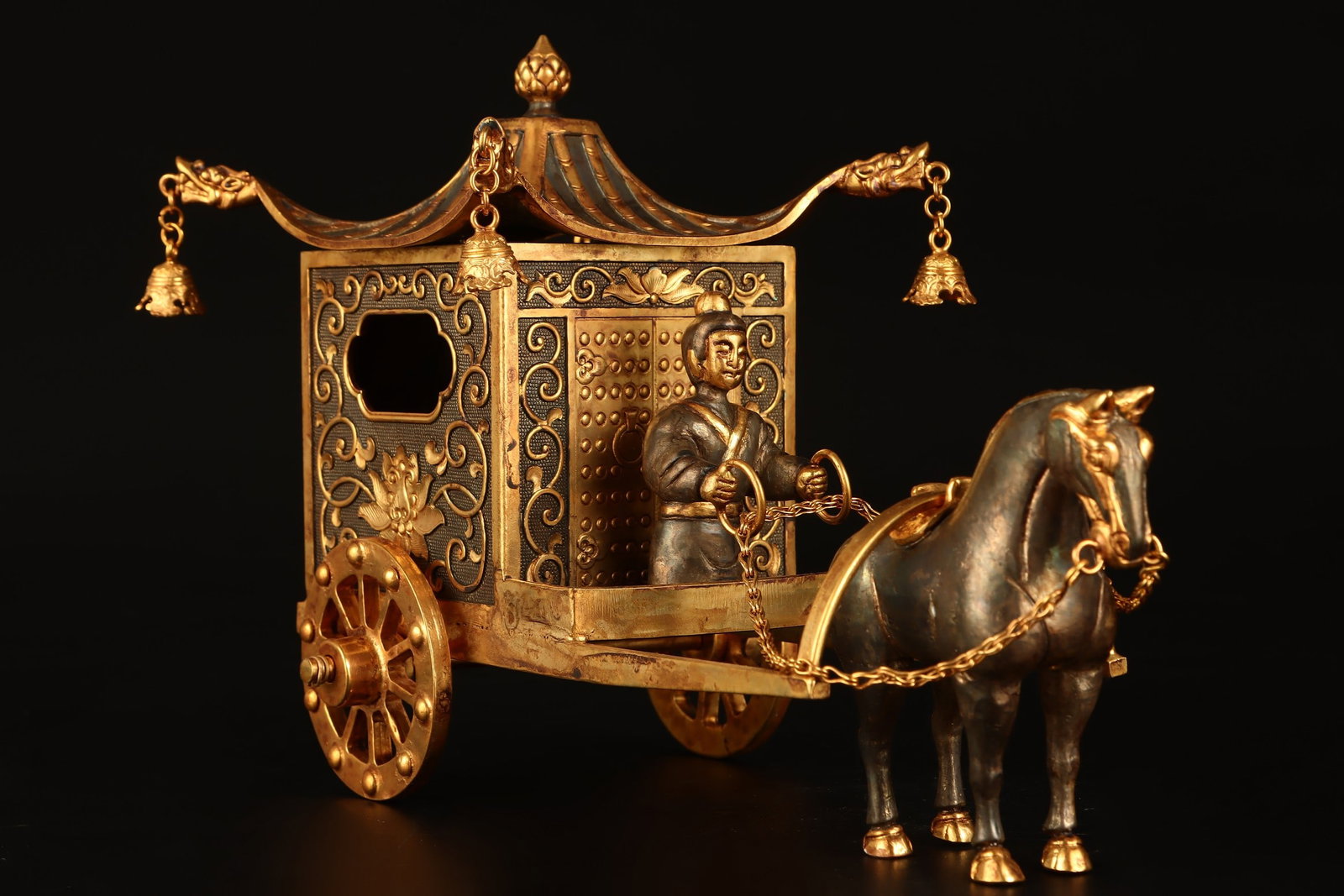 A Exquisite Gilt Bronze Carriage - 2