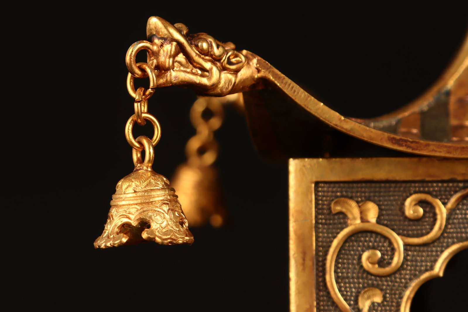 A Exquisite Gilt Bronze Carriage - 7
