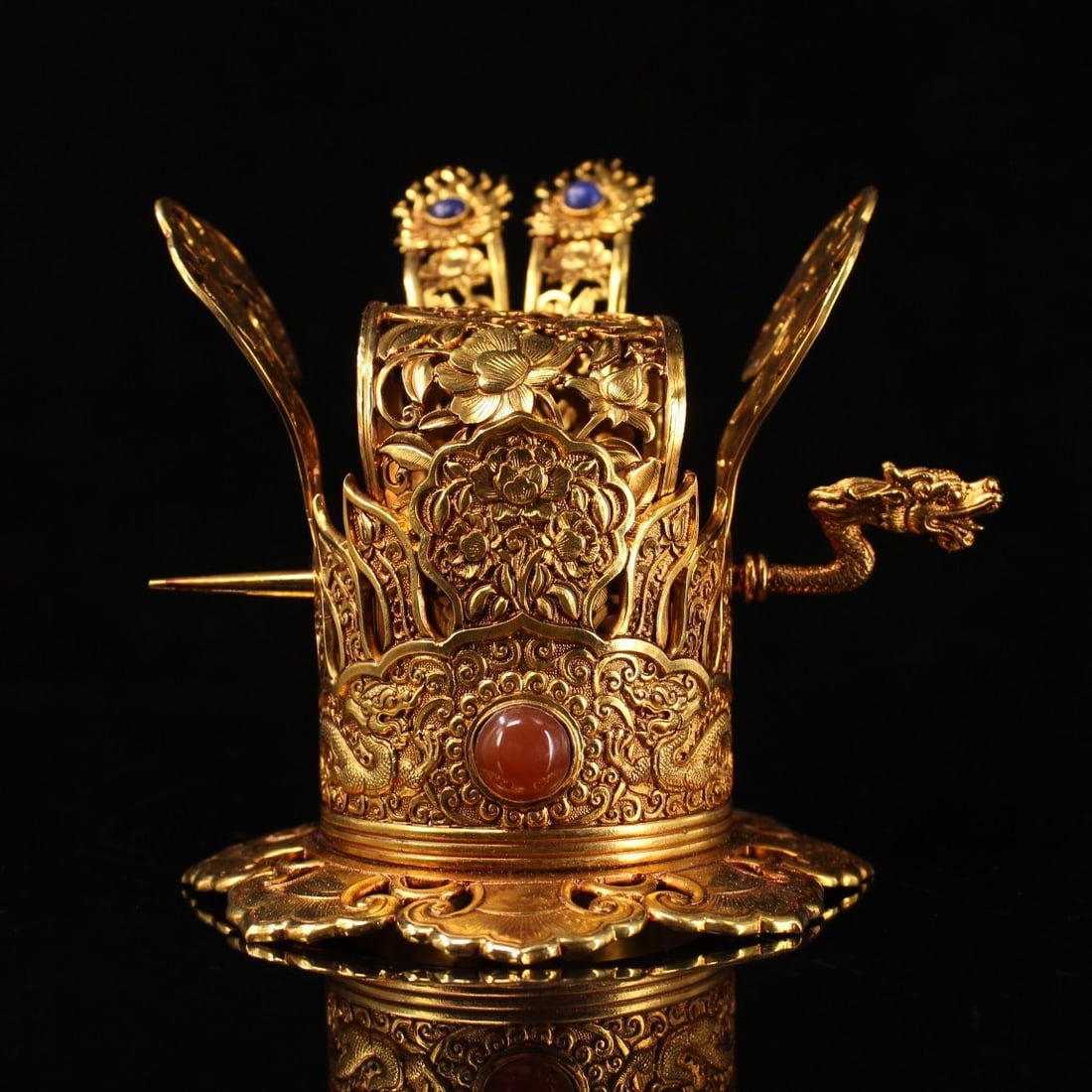 A Exquisite Gilt Bronze Official Hat Hairpin: A Exquisite Gilt Bronze Official Hat Hairpin,Tang Dynasty, China,Size:5.1inx4.5in,Weigh:480g 铜鎏金官帽发簪,中国唐代