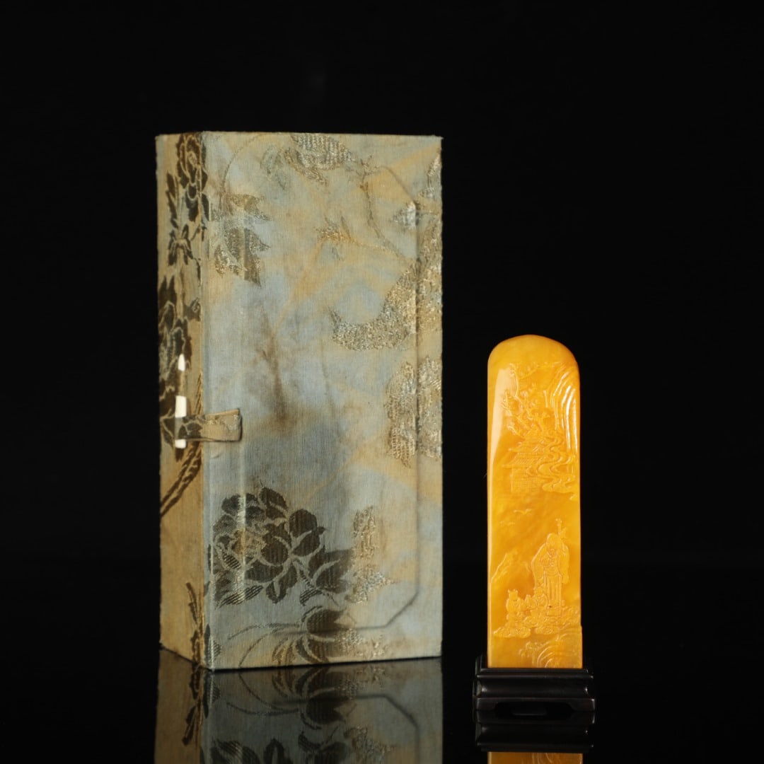 A Exquisite Shoushan Stone Character and Story Pattern Seal: A Exquisite Shoushan Stone Character and Story Pattern Seal,Republic of China,With Mark,Size:4.5inx1.3in ,Weight:292g 寿山石人物故事纹印章,&