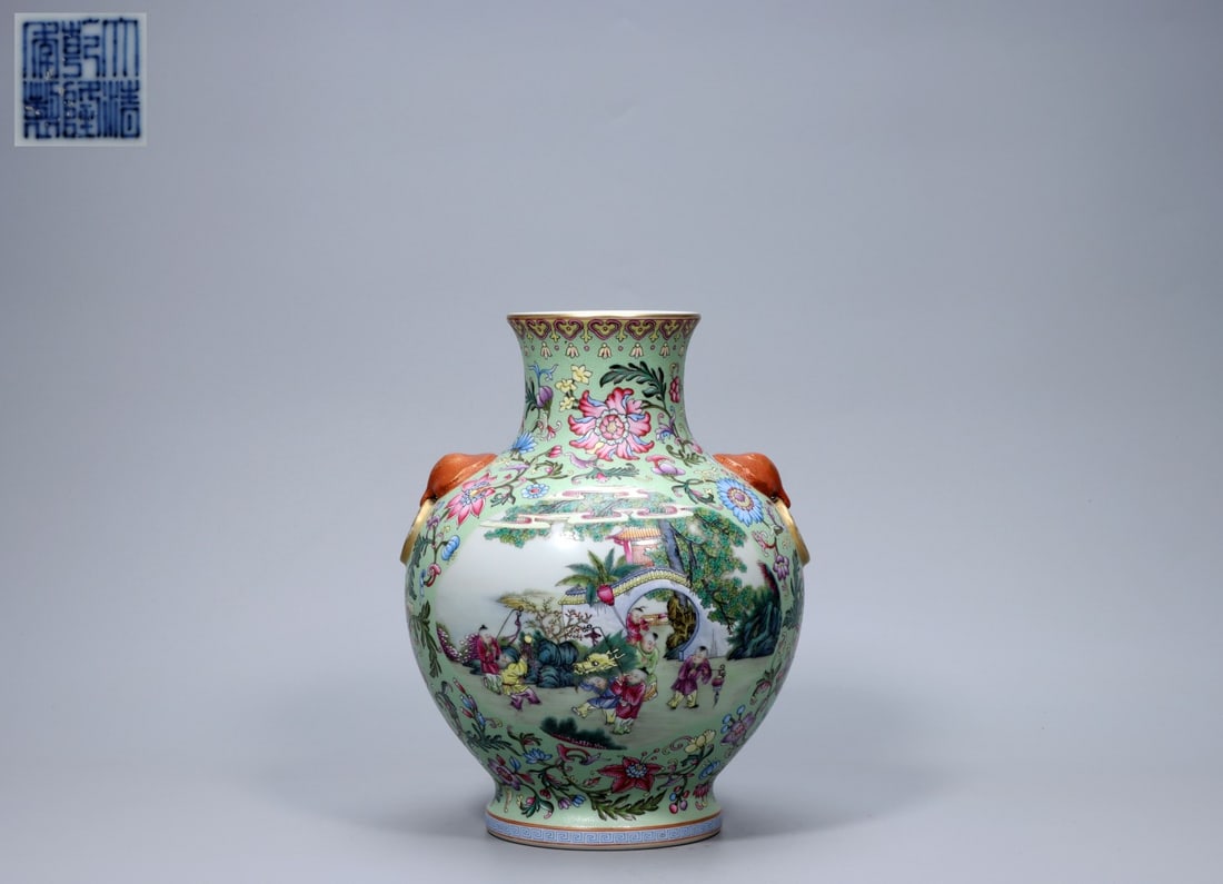 A Exquisite Green Ground Painted Gold Figures Pattern Lion-Ears Vase: A Exquisite Green Ground Painted Gold Figures Pattern Lion-Ears Vase,Qing Dynasty, China,Qianlong Six-character Mark,Size:10inx7.7inx3.7in ,Weight:2026g