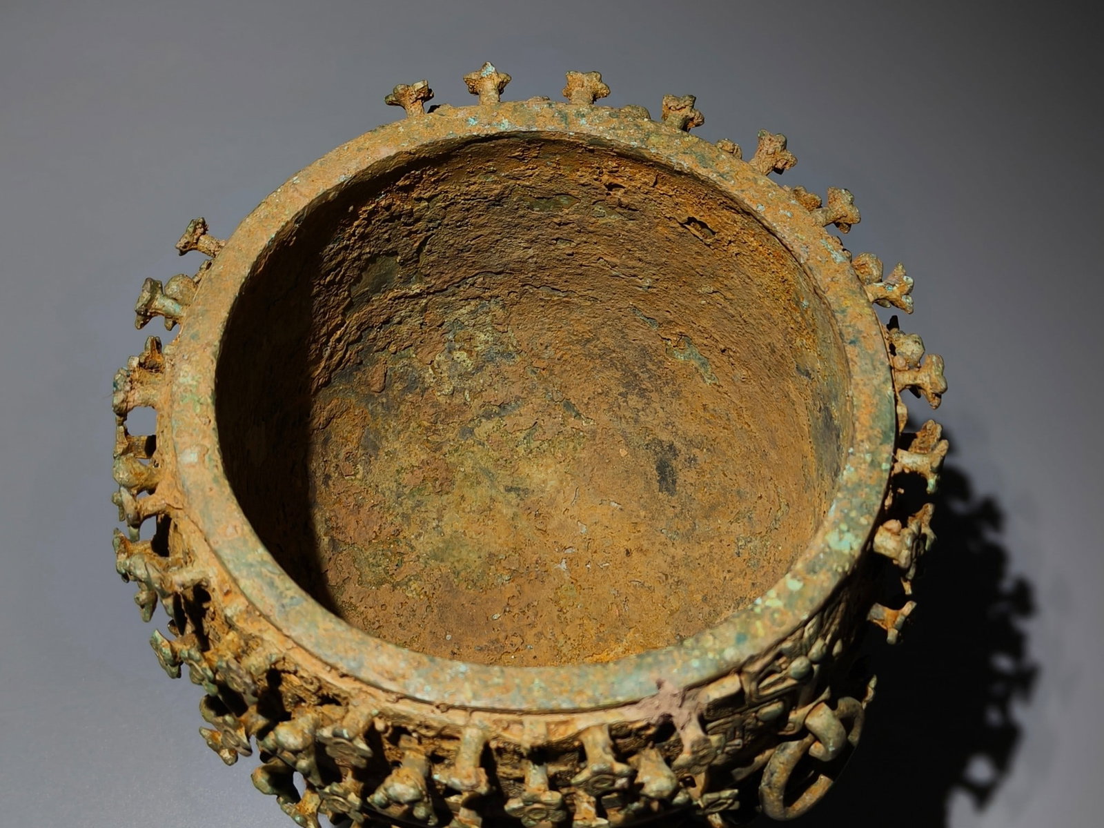 A Exquisite Bronze Plum Flower Pattern Bird Covered Jar - 6