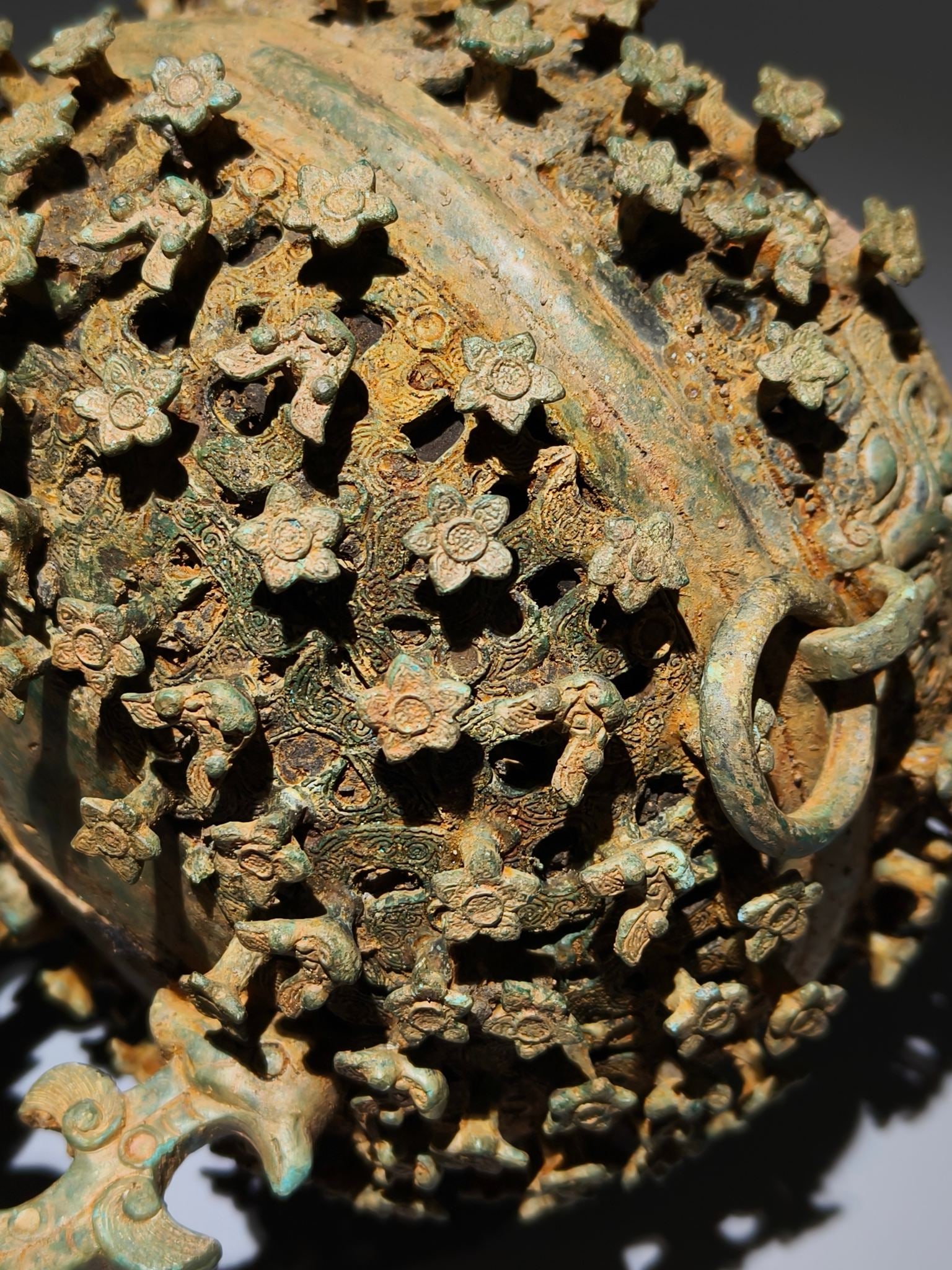A Exquisite Bronze Plum Flower Pattern Bird Covered Jar - 9