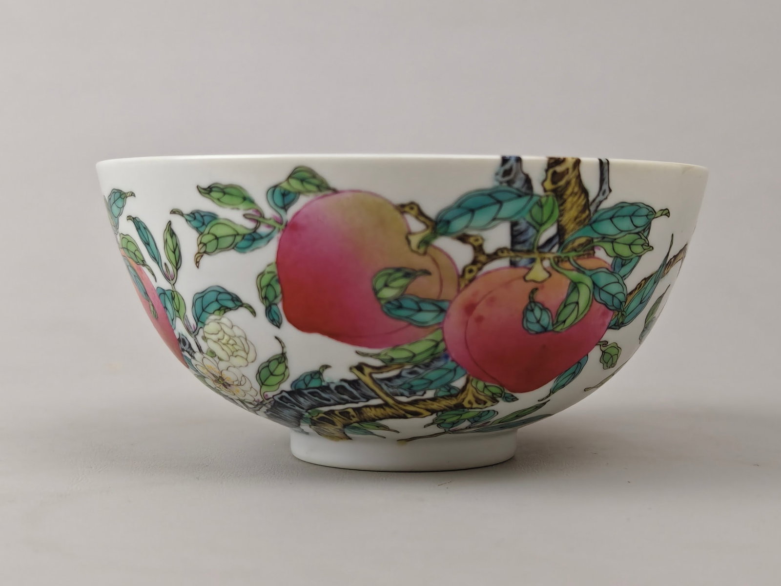 A Exquisite Famille-Rose Bats and Peach Pattern Bowl: A Exquisite Famille-Rose Bats and Peach Pattern Bowl,Qing Dynasty, China,Yongzheng Six-character Mark,Size:2.8inx5.7in 粉彩蝙蝠桃子纹碗,中国