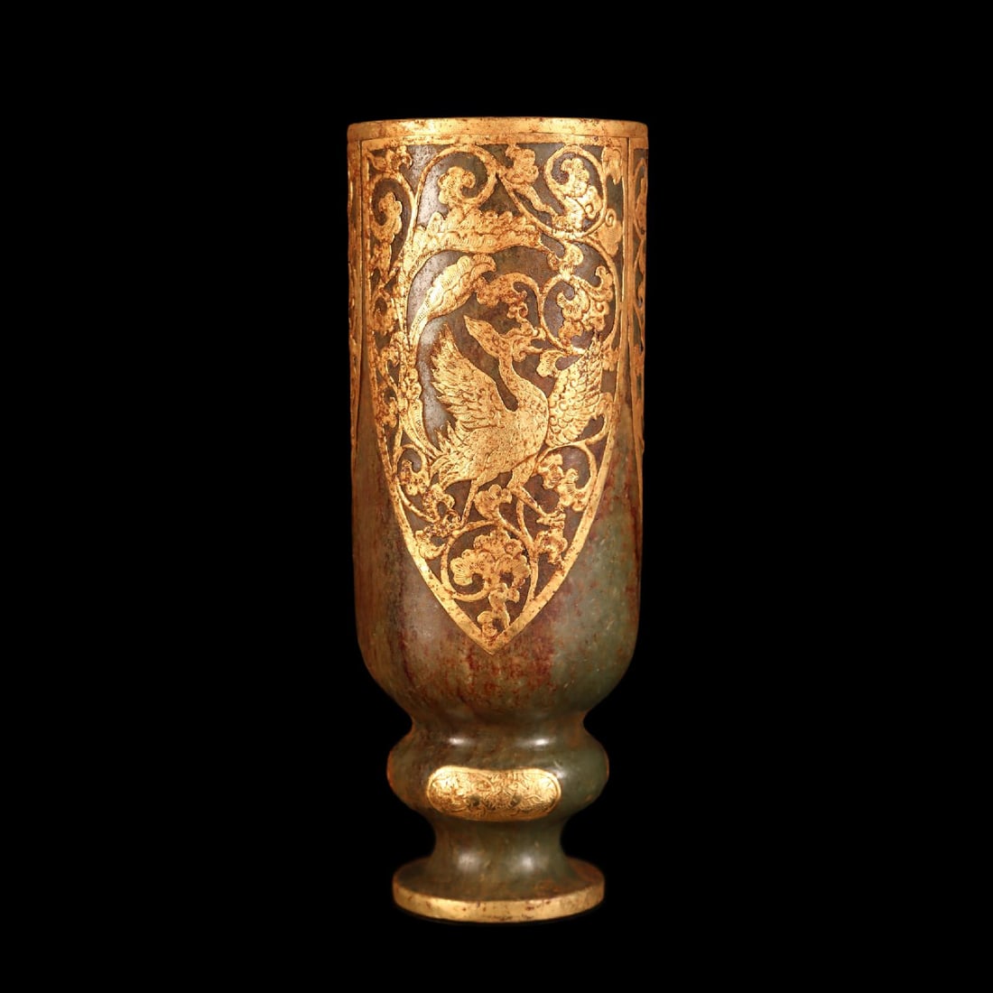 A Exquisite Hotan Jade Gilt Phoenix Pattern Cup: A Exquisite Hotan Jade Gilt Phoenix Pattern Cup,Han Dynasty, China,Size:8.3inx3.1inx3.1in,Weight:878g 和田玉鎏金凤纹杯,中国汉代