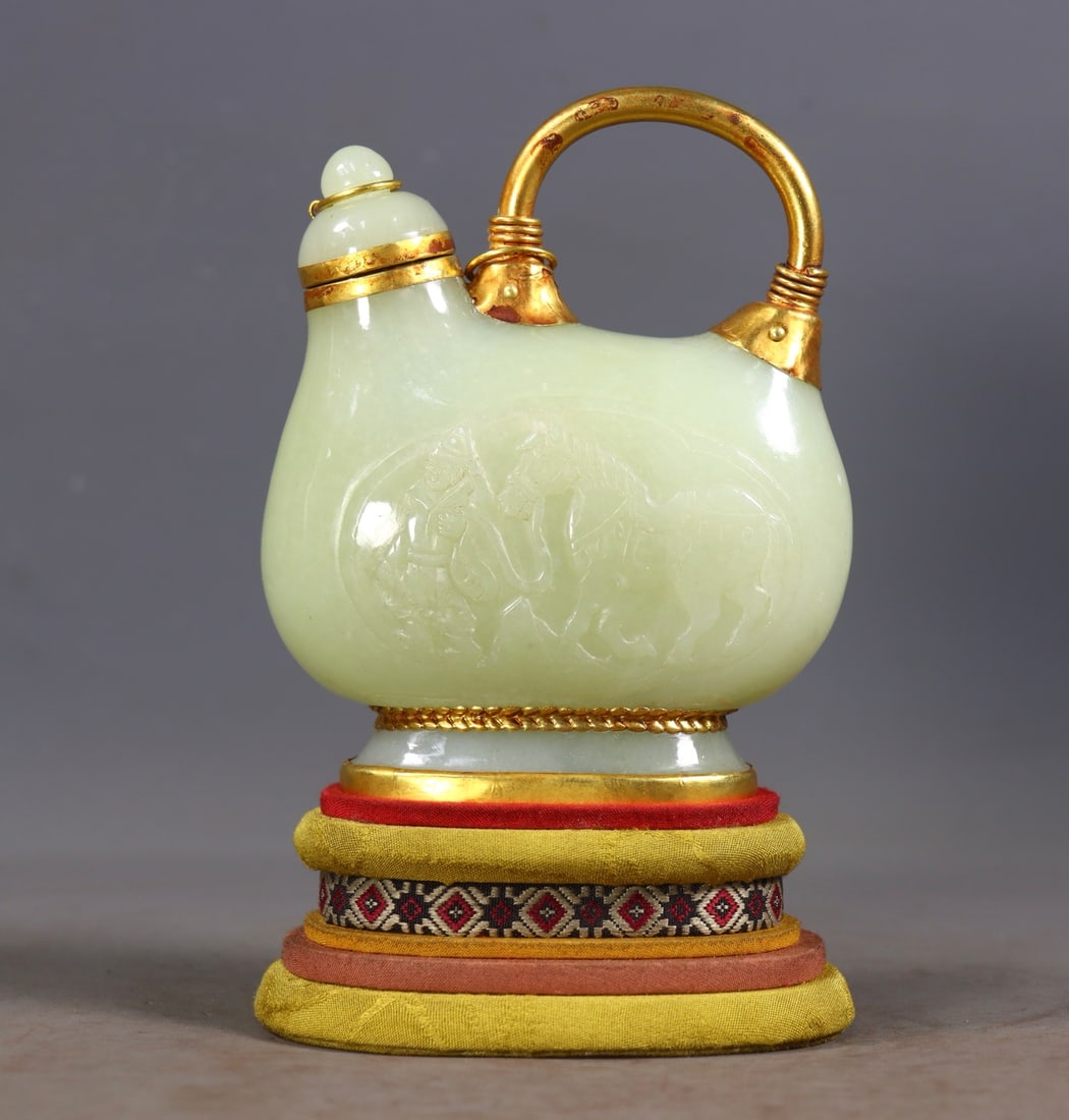 A Exquisite Hotan Jade Cover with Gilt Silver Character and Story Pattern Pot (1 of 7)
