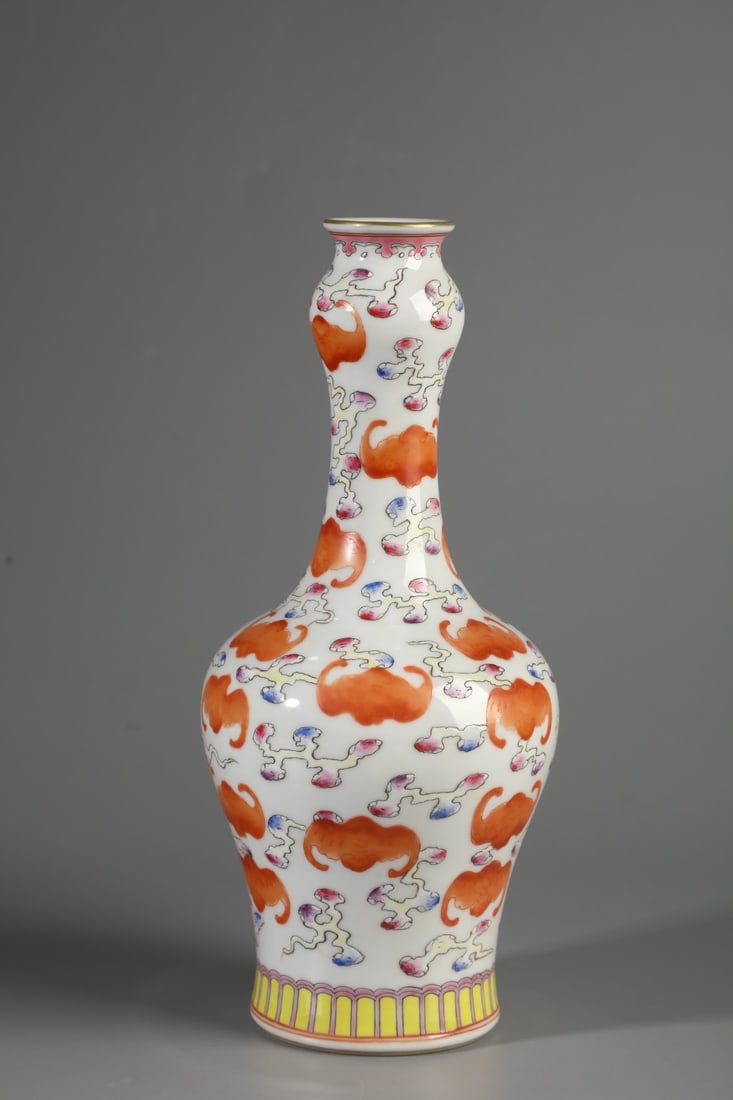 A Exquisite Iron-Red Bats Pattern Vase - 5