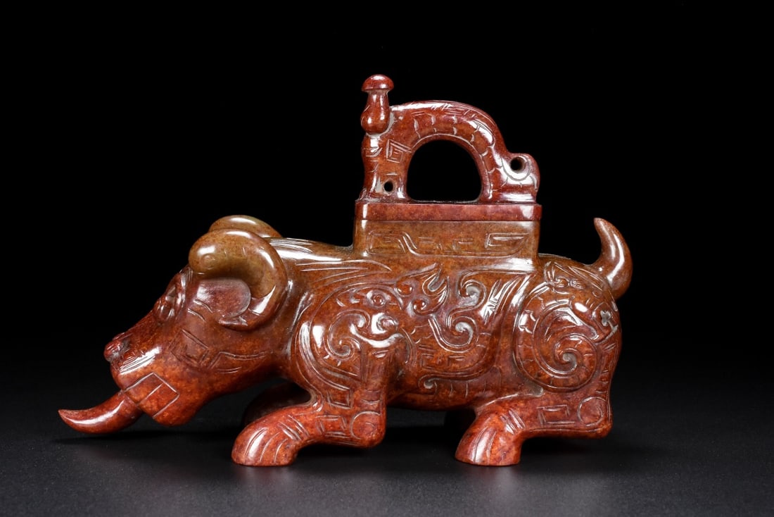 A Exquisite Hotan Jade Auspicious Beast Cup: A Exquisite Hotan Jade Auspicious Beast Cup,Han Dynasty, China,Size:8.7inx3.1inx5.5in ,Weight:1787g 和田玉瑞兽杯,中国汉代