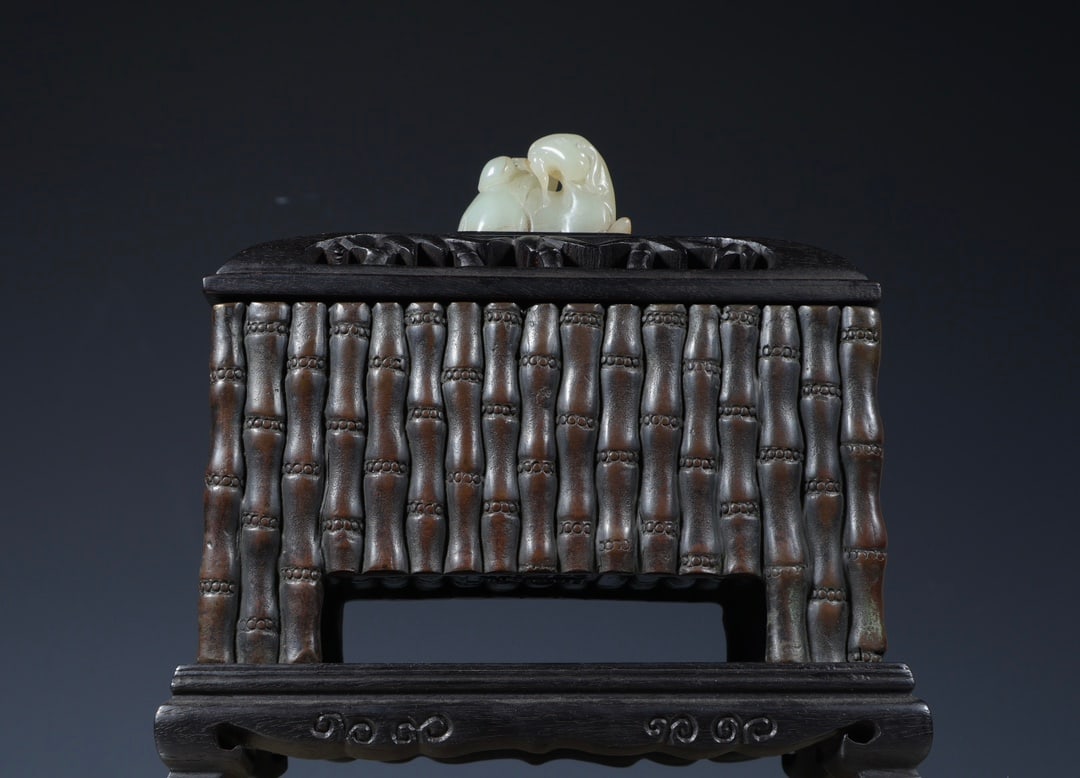 A Exquisite Coppery Bamboo Joint Censer: A Exquisite Coppery Bamboo Joint Censer,Ming Dynasty, China,Xuande Six-character Mark,Size:6.6inx3.5inx3.5in ,Weight:2773g