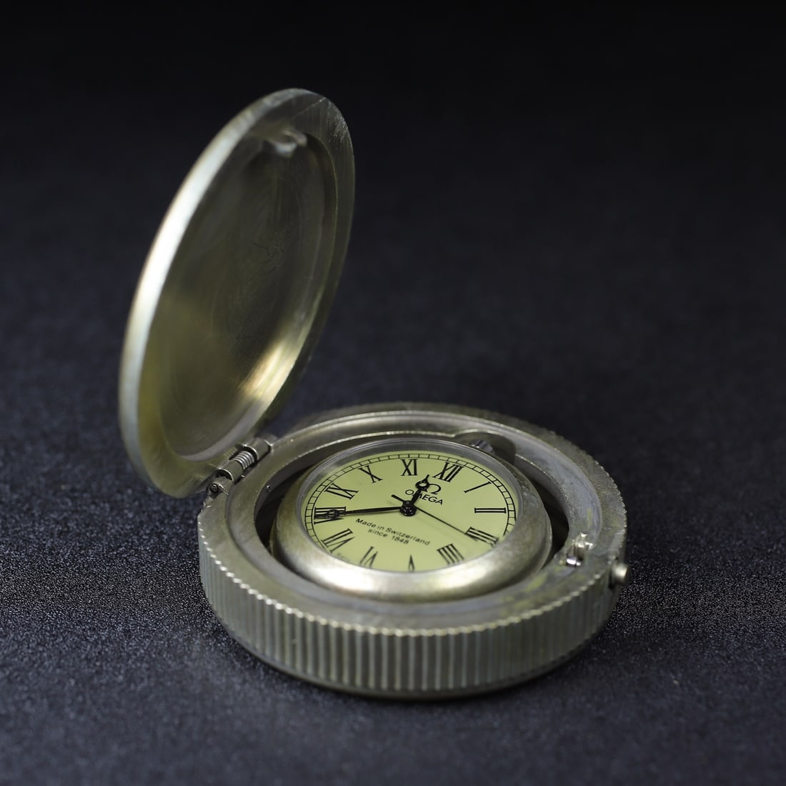 A Exquisite Silver-Plated Bronze Train Pattern Pocket Watch - 5