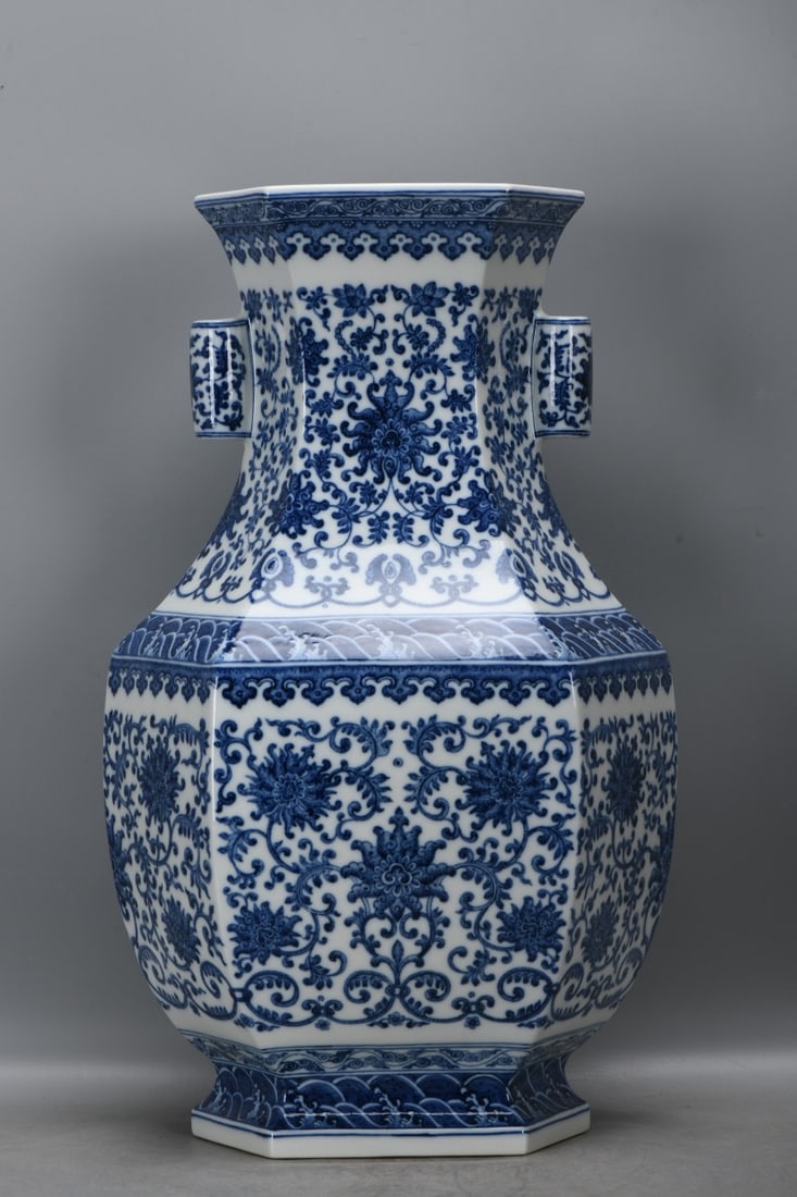 A Exquisite Blue and White Lotus Pattern Pierced-Ears Vase: A Exquisite Blue and White Lotus Pattern Pierced-Ears Vase,Qing Dynasty, China,Qianlong Six-character Mark,Size:20.1inx8.3inx11.6in 青花缠枝莲纹贯耳
