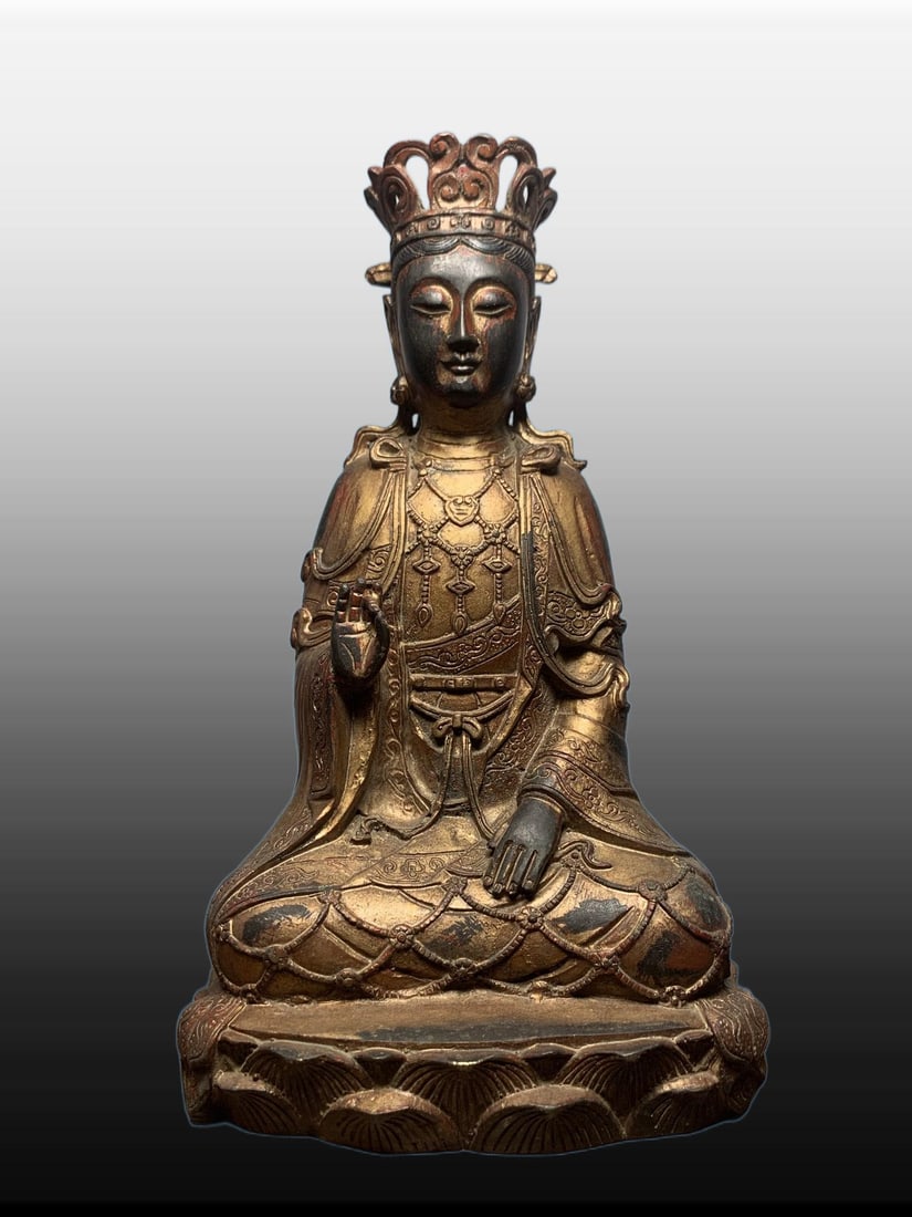 A Exquisite Bronze Buddha Statue Ornament (1 of 9)