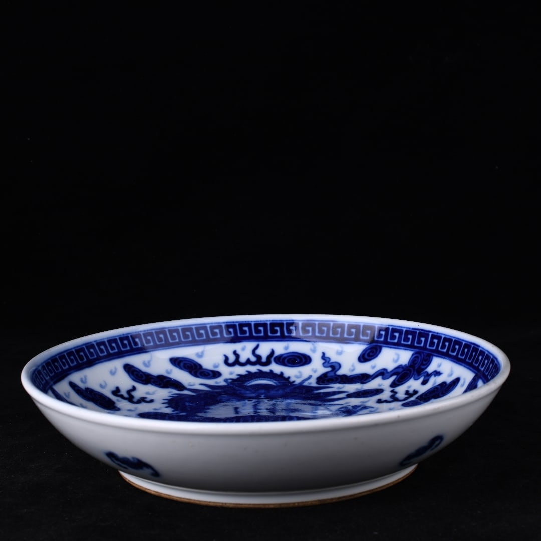 A Exquisite Blue and White Dragon Pattern Plate - 2