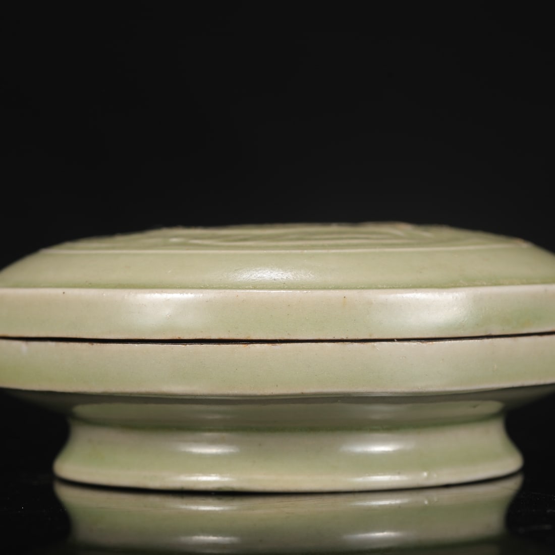 A Exquisite Yue Yao Celadon Phoenix Pattern Box - 8