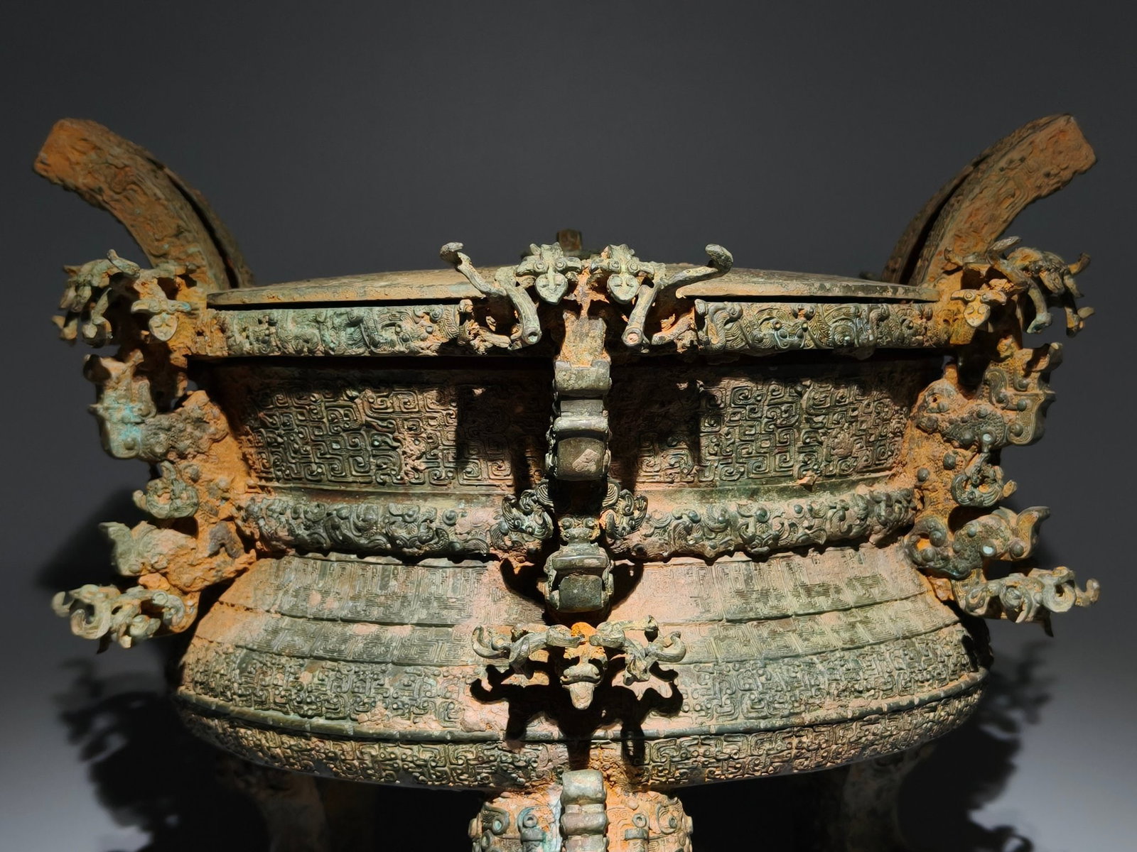 A Exquisite Bronze Auspicious Cloud Pattern Tripod Censer - 4