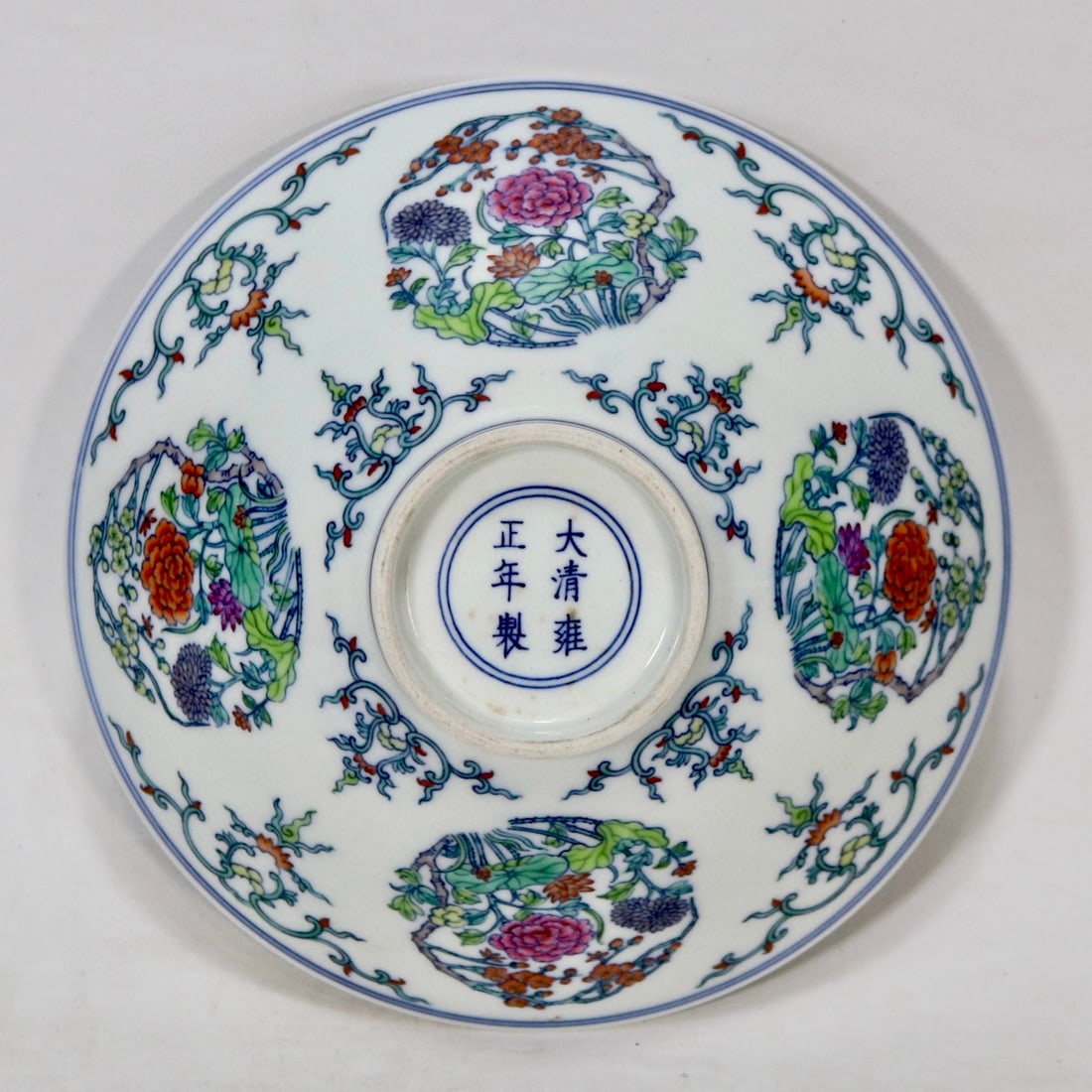 A Exquisite Doucai Flower Pattern Bowl - 2