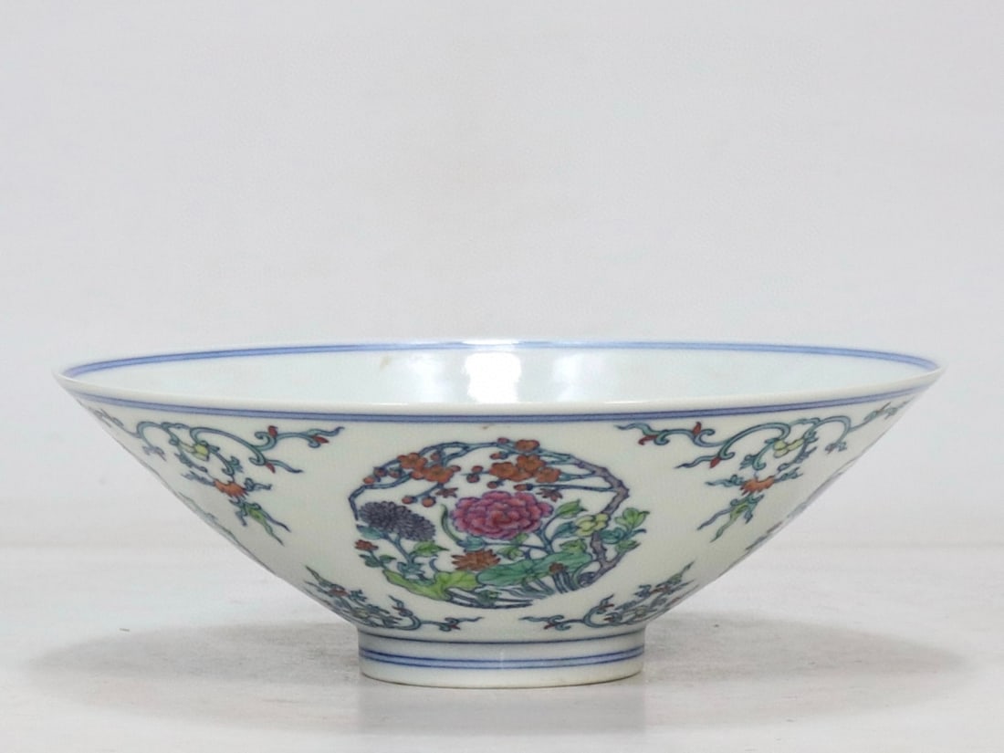 A Exquisite Doucai Flower Pattern Bowl - 5