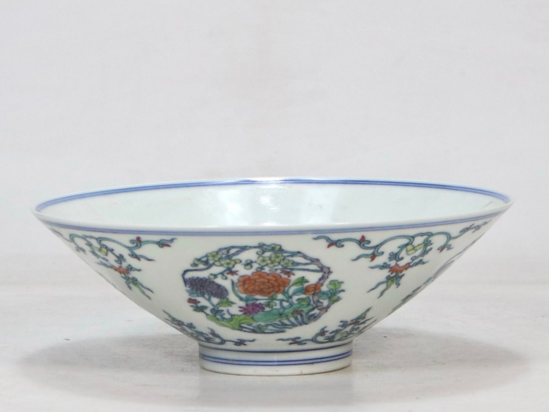 A Exquisite Doucai Flower Pattern Bowl - 6