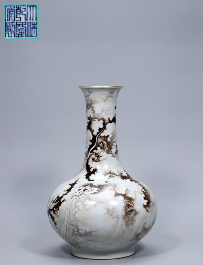 A Exquisite Ink Color Dragon Pattern Vase: A Exquisite Ink Color Dragon Pattern Vase,Qing Dynasty, China,Qianlong Six-character Mark,Size:13inx8.7inx3.5in ,Weight:2268g