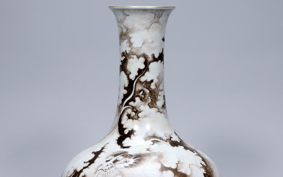 A Exquisite Ink Color Dragon Pattern Vase - 4