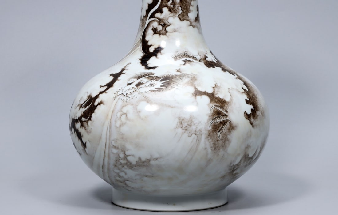 A Exquisite Ink Color Dragon Pattern Vase - 5