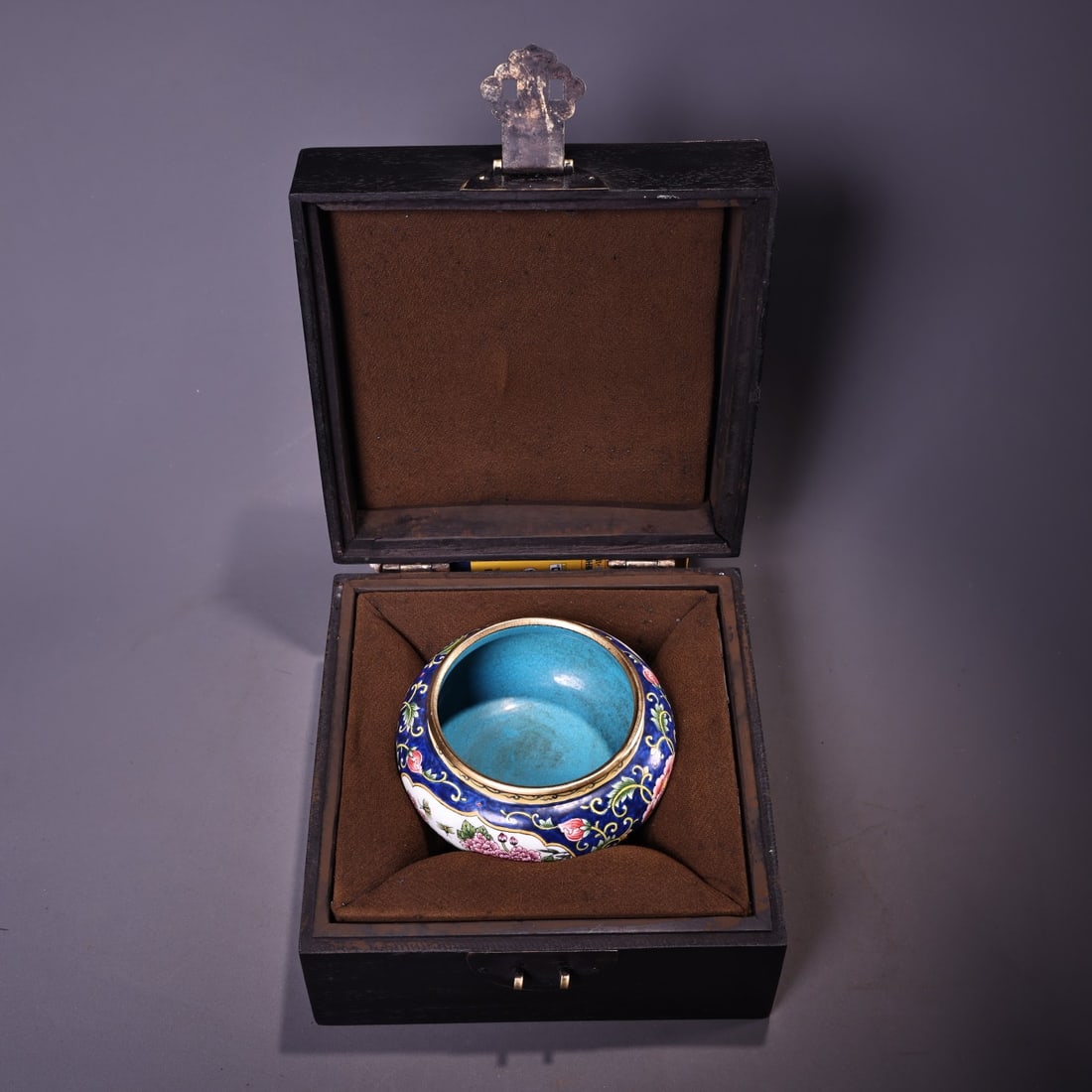 A Exquisite Bronze Enamel Flower Pattern Brush Washer - 3