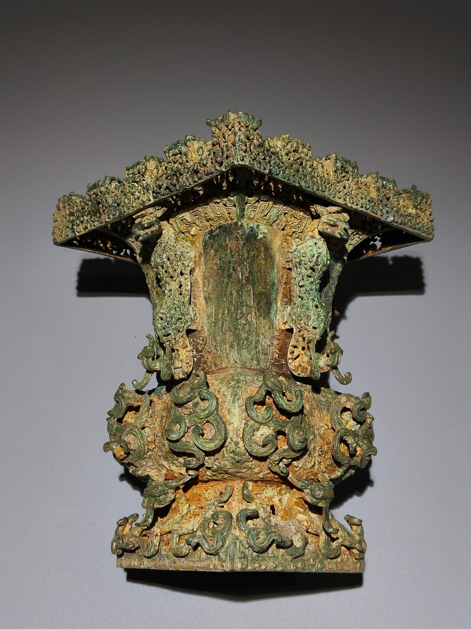 A Exquisite Bronze Dragon Pattern Square Plate - 6