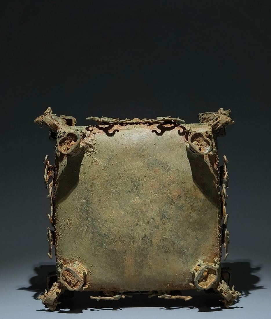 A Exquisite Bronze Dragon Pattern Square Plate - 9